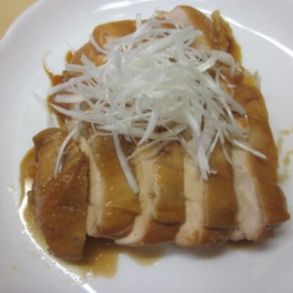 sancyu3 さん
今晩は~♪
レンジで簡単時短で
鶏チャーシューが
作れること嬉しい♪
白髪葱ともぴったりで美味しくいただきました(*^-^*)